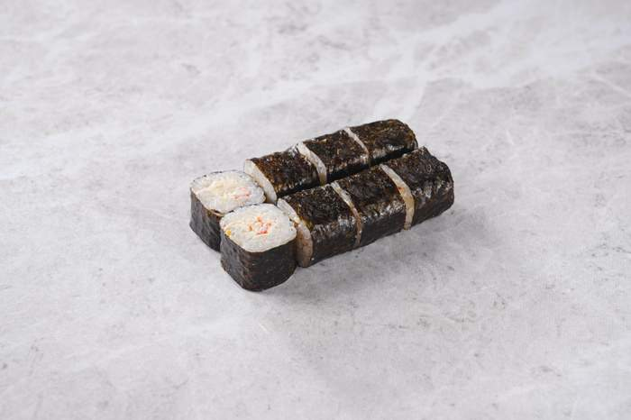 Ролл с крабом