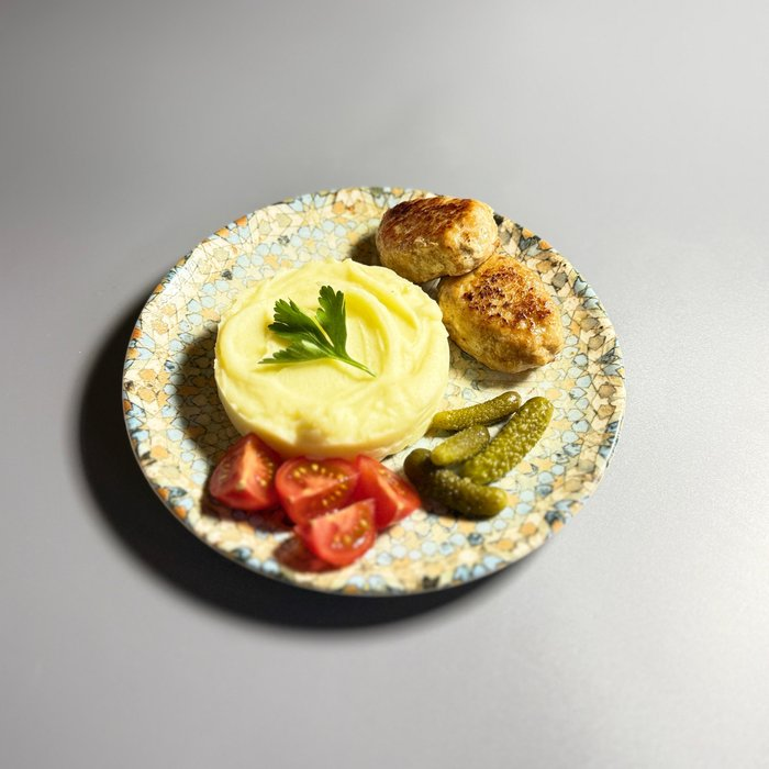 Пюре с куриной котлетой