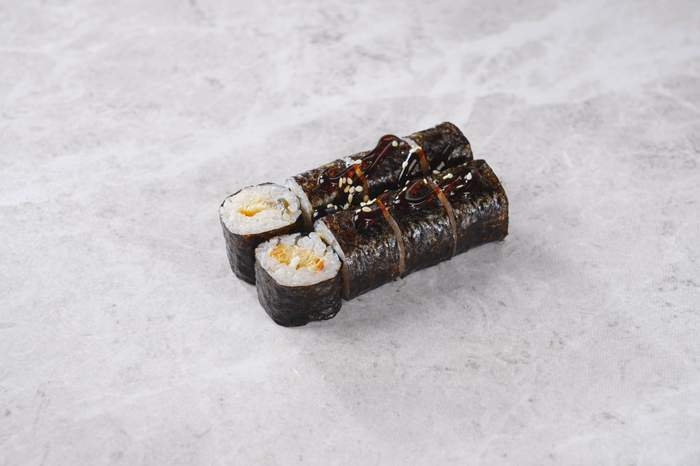 Ролл с угрем