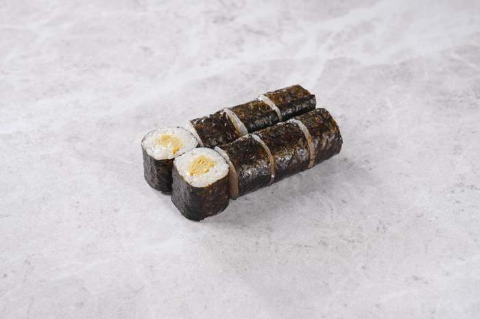 Ролл с омлетом тамаго