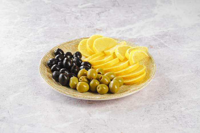 Маслины и Оливки